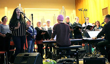 En av solisterna är Amanda Bergh Fryklund som till vardags sjunger i Rosvikskören (Bild: Laila Bäckström)